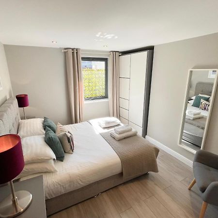 Urban Living'S - The Wesley Beautiful City Centre Apartment With Balcony Оксфорд Екстериор снимка