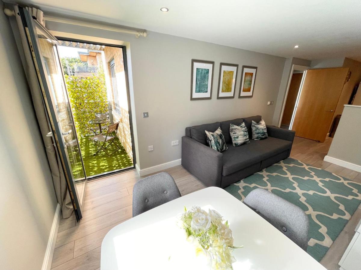 Urban Living'S - The Wesley Beautiful City Centre Apartment With Balcony Оксфорд Екстериор снимка